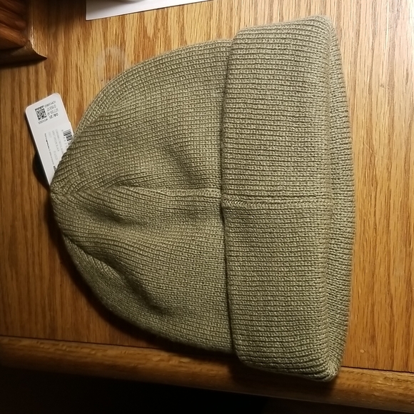 ADIDAS WINTER HAT - Picture 4 of 4